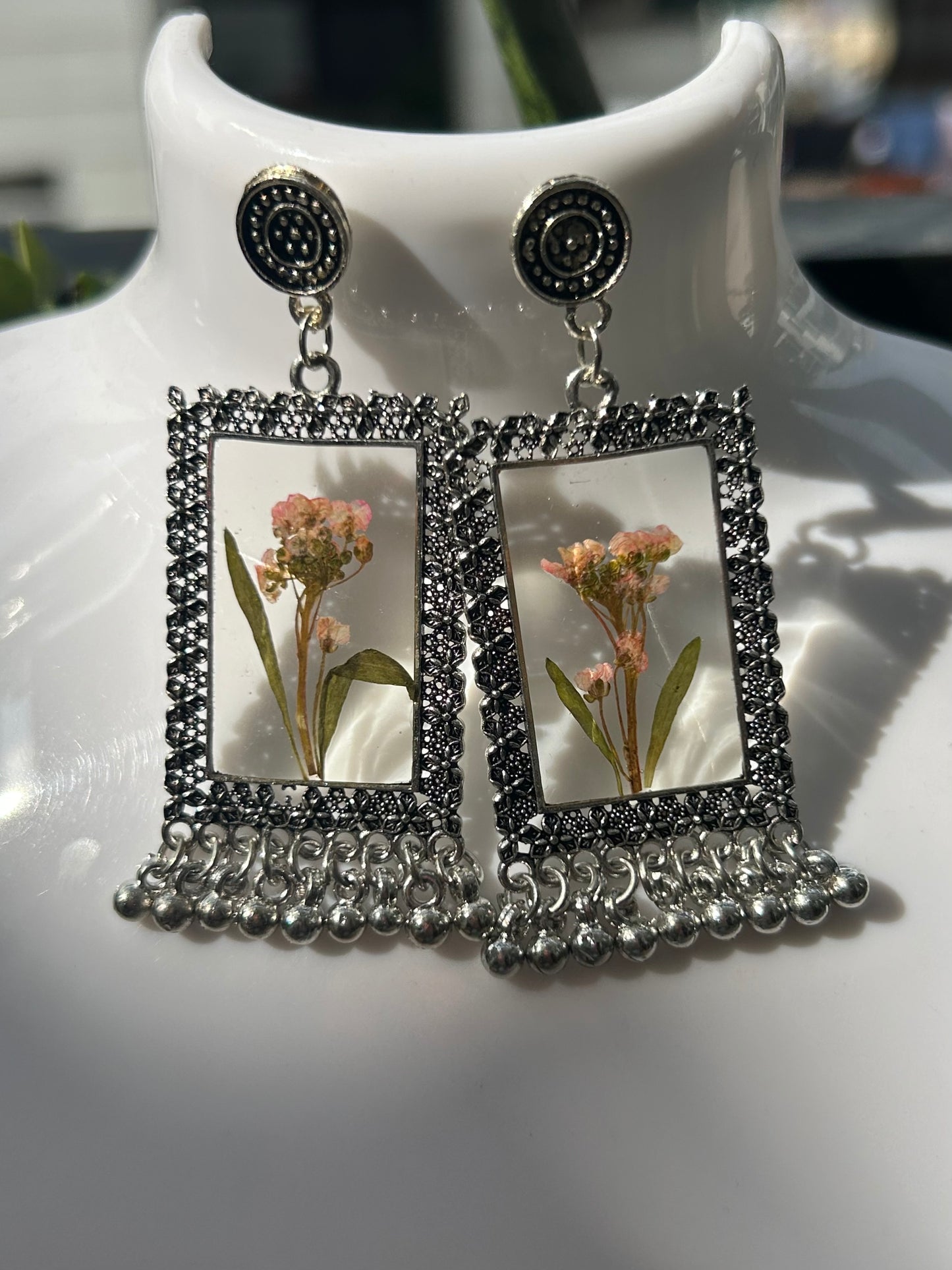 Phool-o-Graph Jhumkas